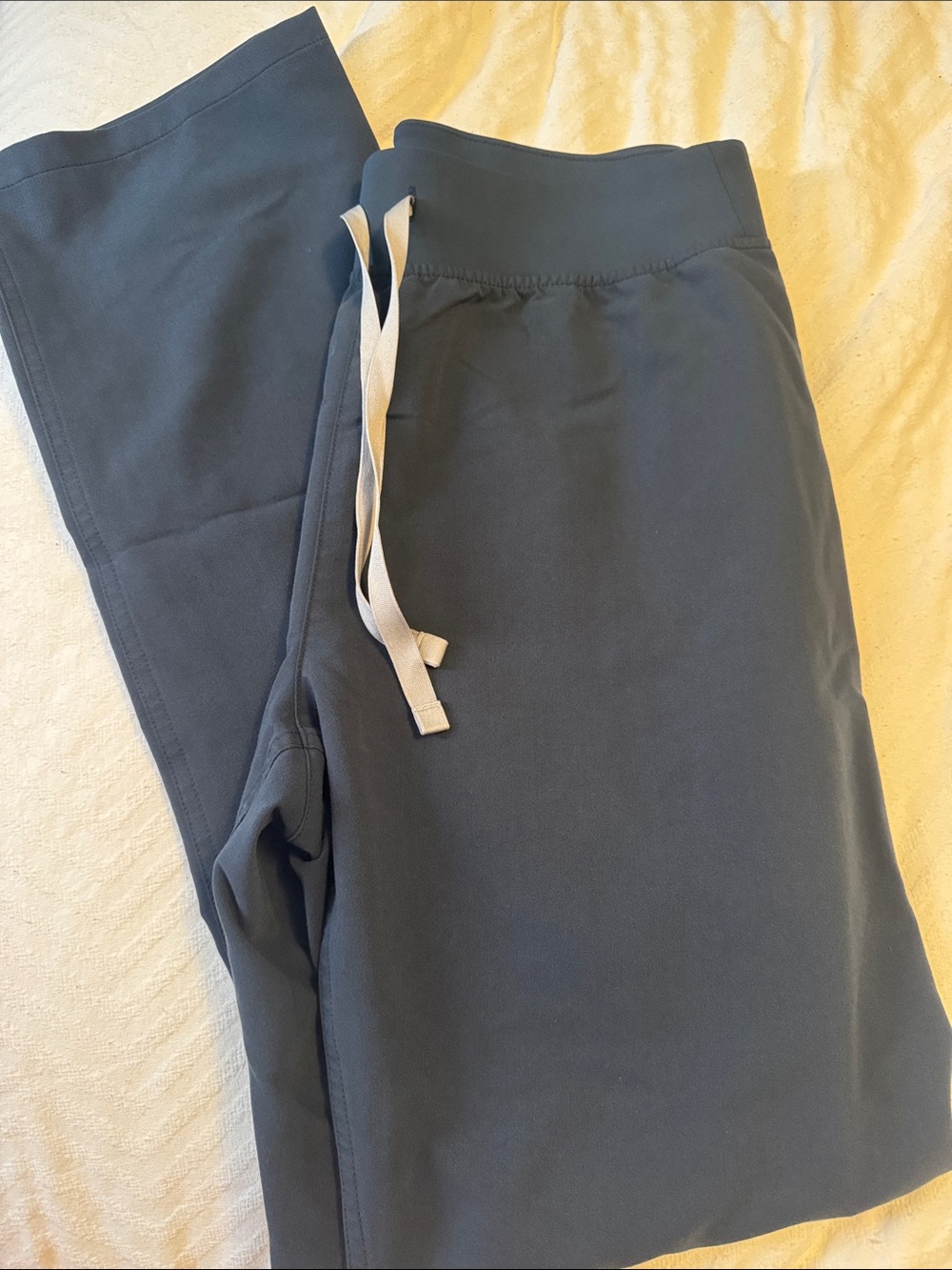 Figs Dark Harbor Livingston High Waisted Scrub Pants - M tall
